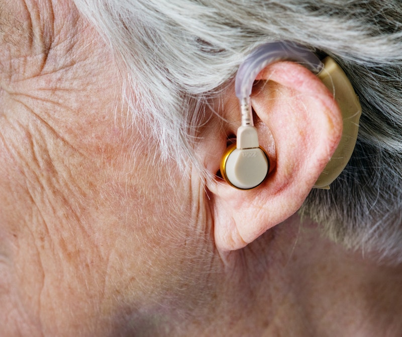 Pros and Cons of Rechargeable Hearing Aids